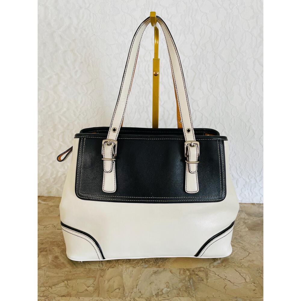 Vtg Coach Hampton off white/ black Legacy leather tote shoulder bag handbag 9605 - Picture 2 of 13